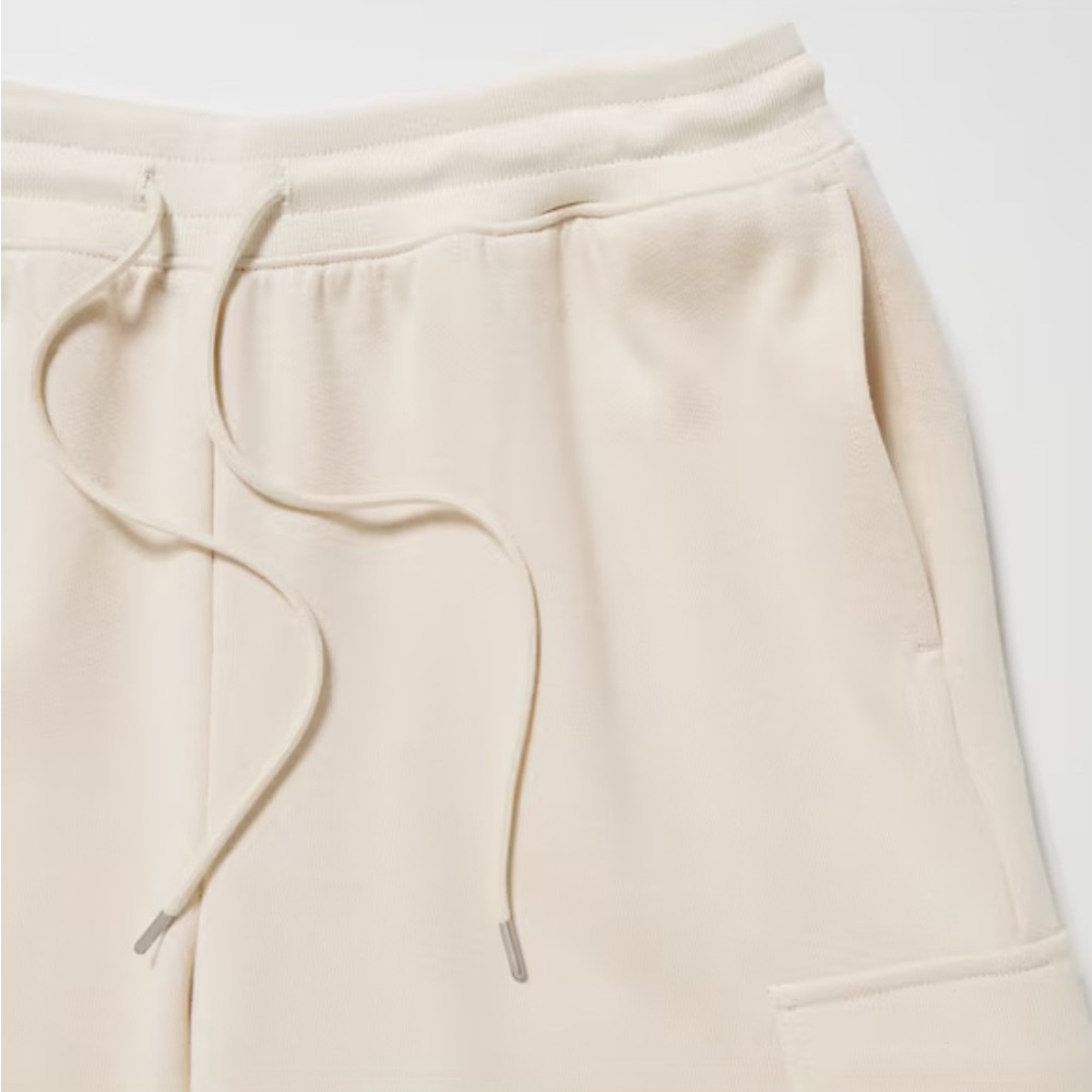 Uniqlo parachute or cargo-style sweat pants - Picture 3 of 4